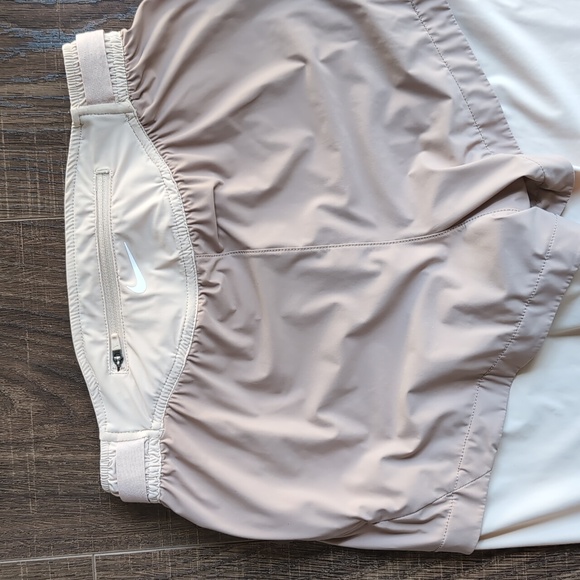 Neutral Super Lightweight Stretchy Dry Fit Nike Pants - Picture 5 of 7